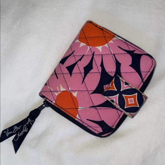 Vera Bradley Mini Zip Wallet in the retired "Loves Me" pattern - Picture 5 of 8